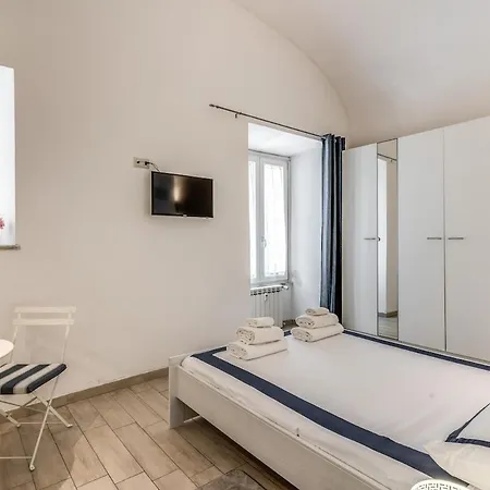 Testaccio Apartment *